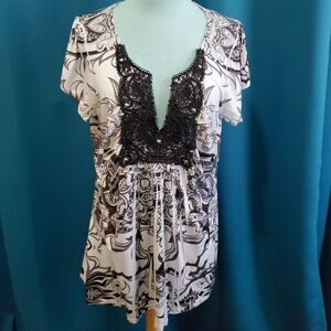 Flutter Sleeve Black & White blouse with Black lace & metal silver studs L